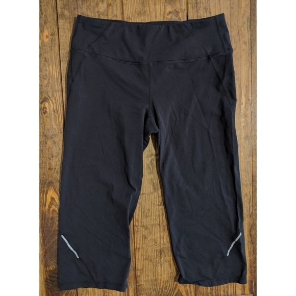 Athleta Wide Leg Yoga Capri Pants Medium - Picture 1 of 4